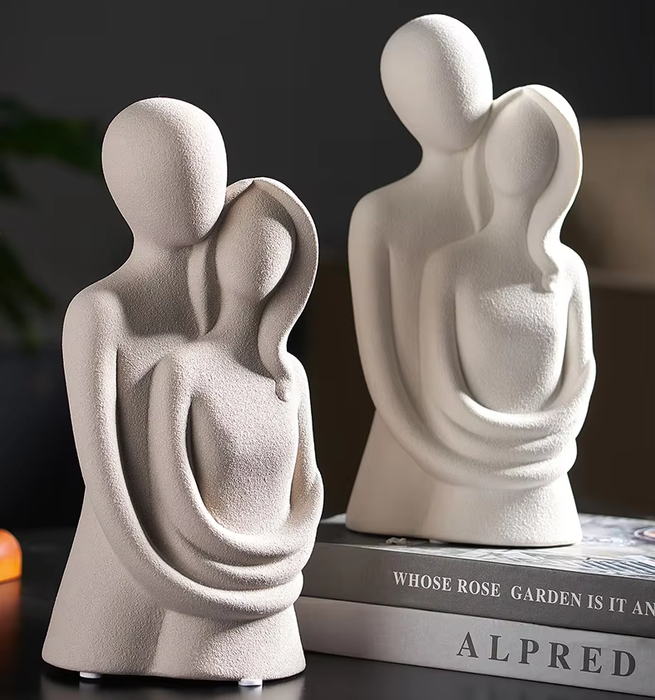 EternaLove – Modern Couple Figurine