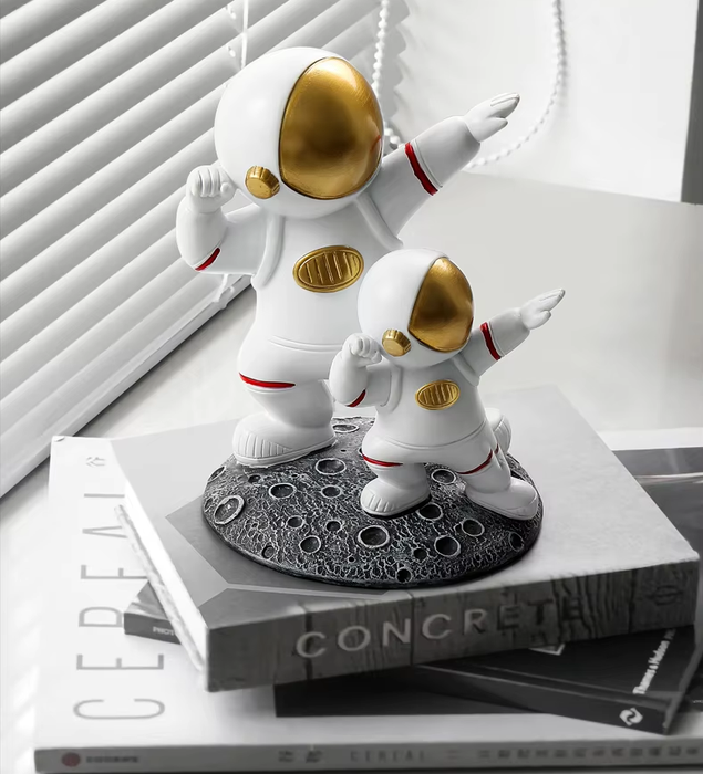 Galactic Explorer - Astronaut Figurines