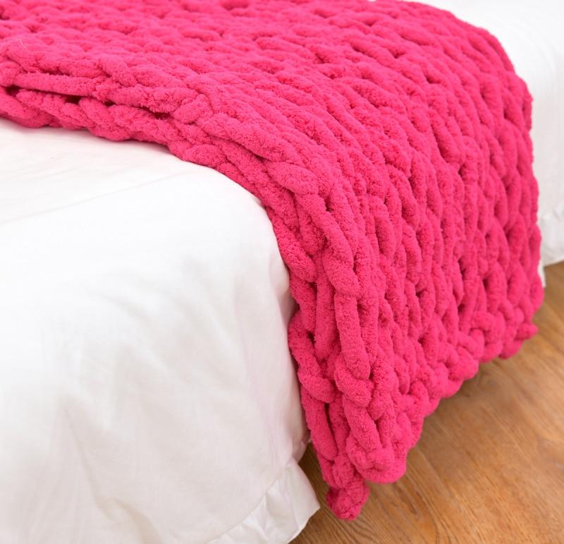 SnuggleWeave - Chunky Knit Blanket