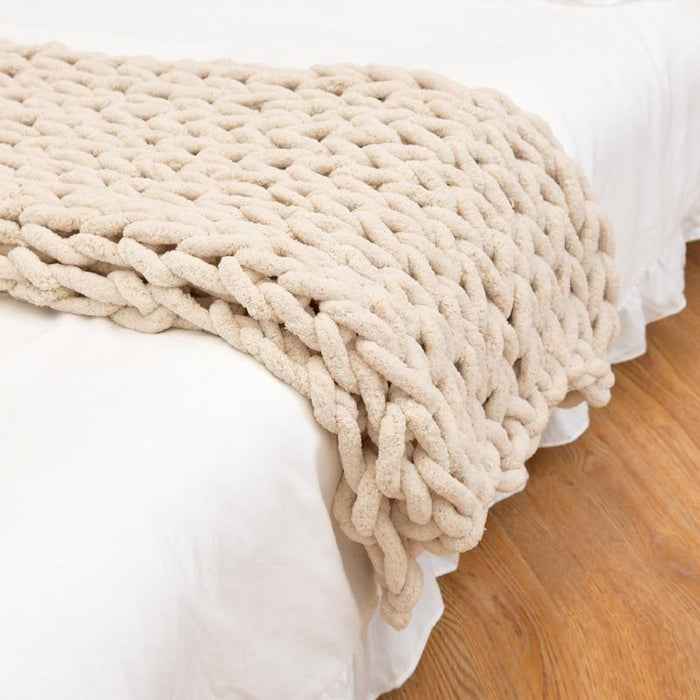 SnuggleWeave - Chunky Knit Blanket