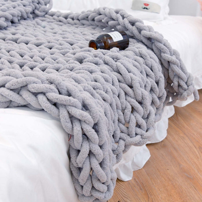 SnuggleWeave - Chunky Knit Blanket