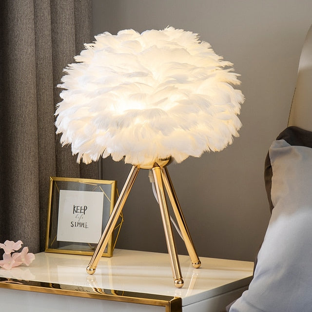 FluffLight - Feather Table Lamp