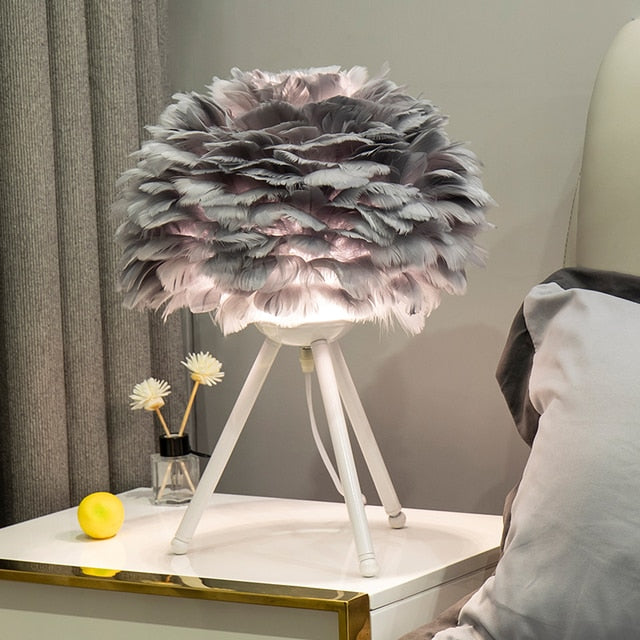 FluffLight - Feather Table Lamp