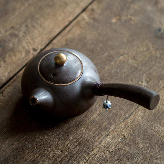 Tranquil Pour - Side Handle Teapot