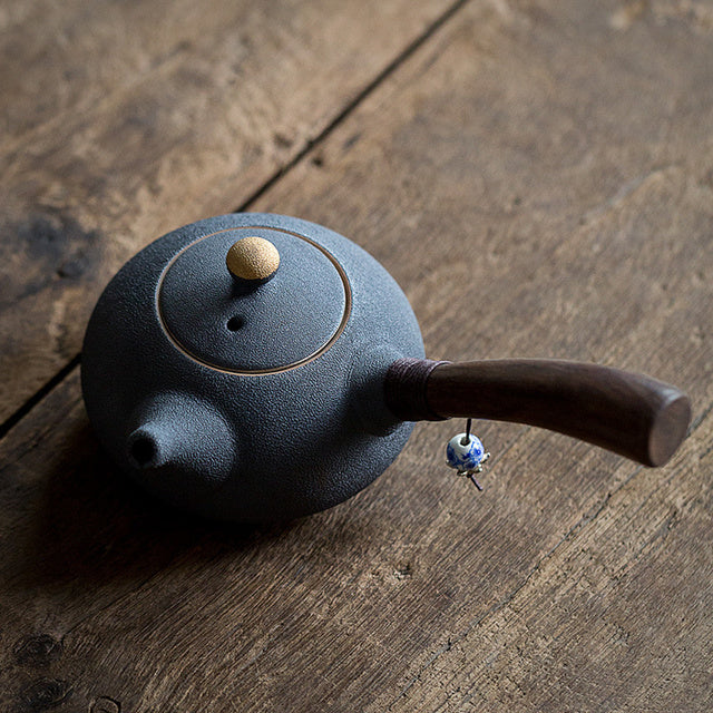 Tranquil Pour - Side Handle Teapot